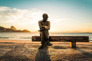 copacabana-palace-praias-ou-lugares-turísticos-estátuas-de-copacabana